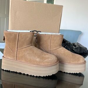 UGG boots classic mini platform size 7